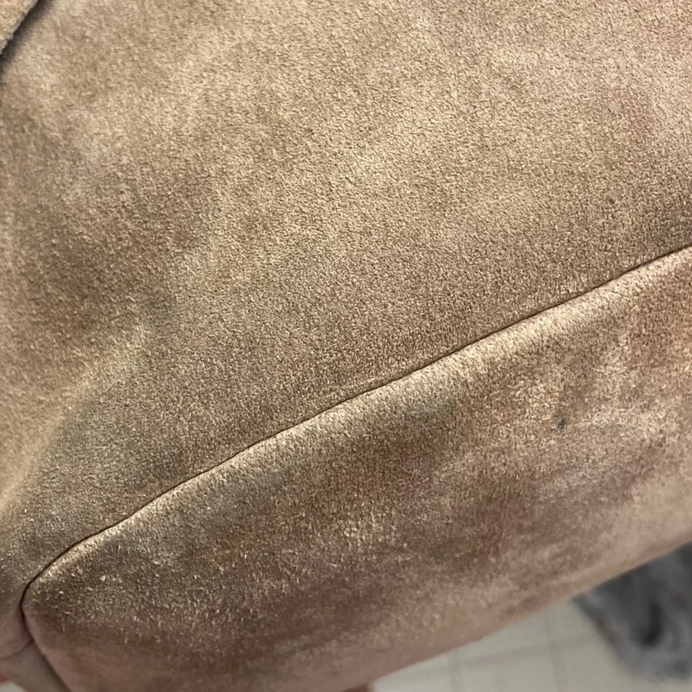 Michael Kors billy light brown suede fringed shoulder crossbody messenger bag
